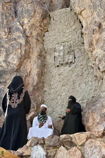 مسجد الفسخ و شکاف کوه اُحد؛ دو یادگار زنده از نبرد احد 14