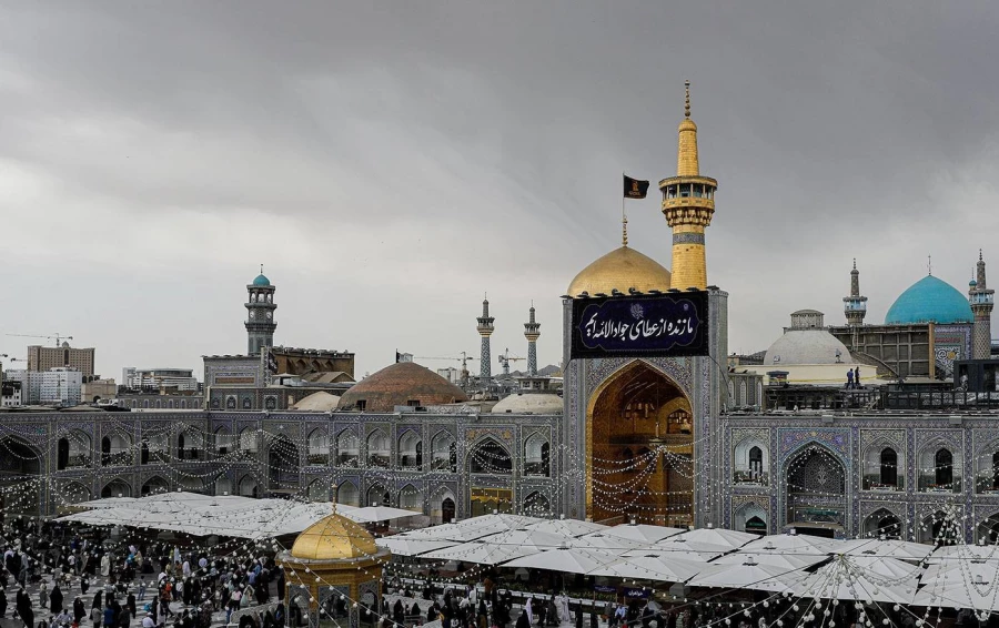 حرم مطهر رضوی در سوگ شهادت امام جواد(ع) سیاه پوش شد 2