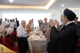 رئيس الحجاج الإيرانيين يستمع إلى هواجس الحجاج في فندق كدي تاور 2 2