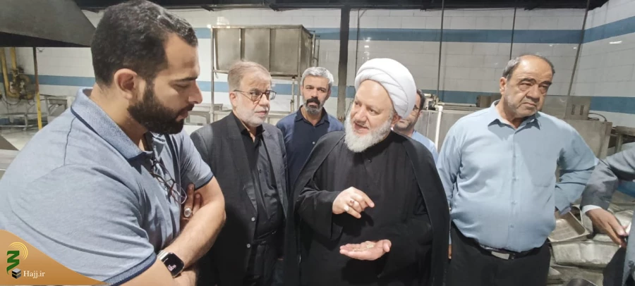 بازدید مسئول دفتر نمایندگی بعثه مقام معظم رهبری در نجف از اشپزخانه الغدیر  6
