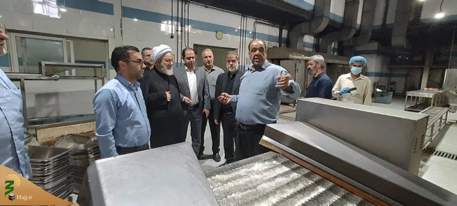 بازدید مسئول دفتر نمایندگی بعثه مقام معظم رهبری در نجف از اشپزخانه الغدیر  7