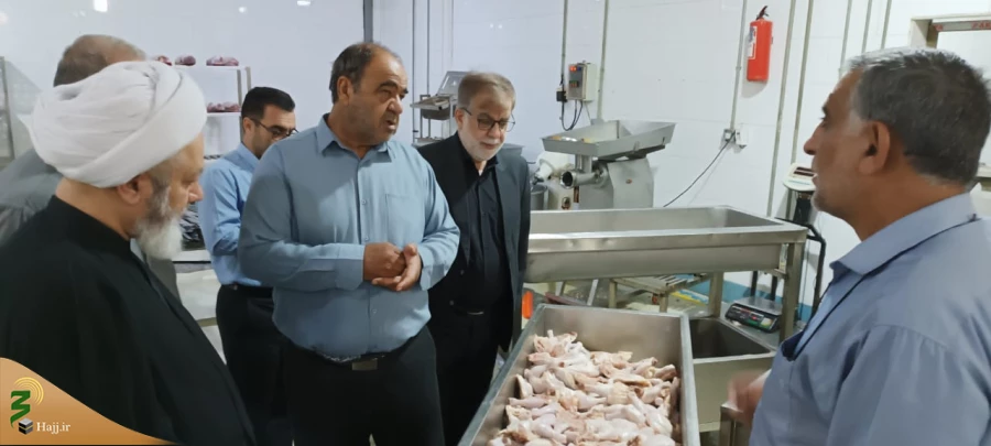بازدید مسئول دفتر نمایندگی بعثه مقام معظم رهبری در نجف از اشپزخانه الغدیر  8