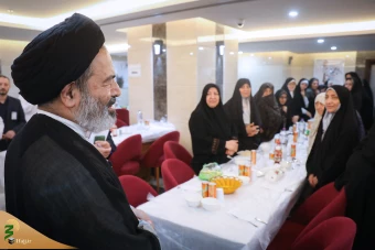 دیدار صمیمی سرپرست حجاج ایرانی با زائران کشورمان در مکه مکرمه _1 10