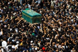 تشییع نمادین پیکر امام جواد علیه‌السلام در کاظمین 17