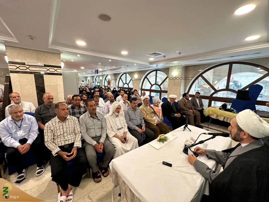 حجت الاسلام رفیعی: قدر ماه ذی الحجه را بدانید که هر روزش مناسبتی دارد 3
