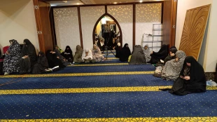 در مراسم دعای کمیل در هتل ویولت مطرح شد:
گناه انسان را از لذت مناجات محروم می کند 4