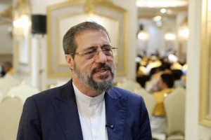 تم الانتهاء من تأشيرات كافة الحجاج الإيرانيين لموسم الحج 1404هـ/ إضافة 850 شخصاً جديداً إلى حصة إيران بالتعاون مع السعودية