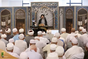 Supreme Leader's Representative Tells Sunni Pilgrims: Unity Between Shiites and Sunnis in Iran can Become Role Model for Islamic World 3