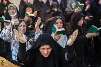  مراسم دعای کمیل زائران ایرانی در مکه مکرمه 28