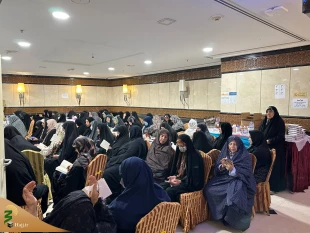 فریاد بغض‌های فروخورده زائران در محفل دعای کمیل مدینه النبی(ع) 14