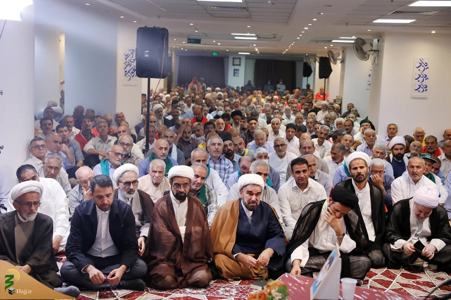 دعای کمیل پرشور زائران ایرانی بیت الله الحرام در مکه با حضور سرپرست حجاج ایرانی 3