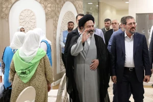 بازدید سرپرست حجاج از هتل سه زبانه زائران ایرانی