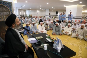 کلیپ/ همایش زائران اهل سنت ایرانی در مکه مکرمه با حضور نماینده ولی فقیه