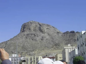 آشنایی با کوه ابوقبیس