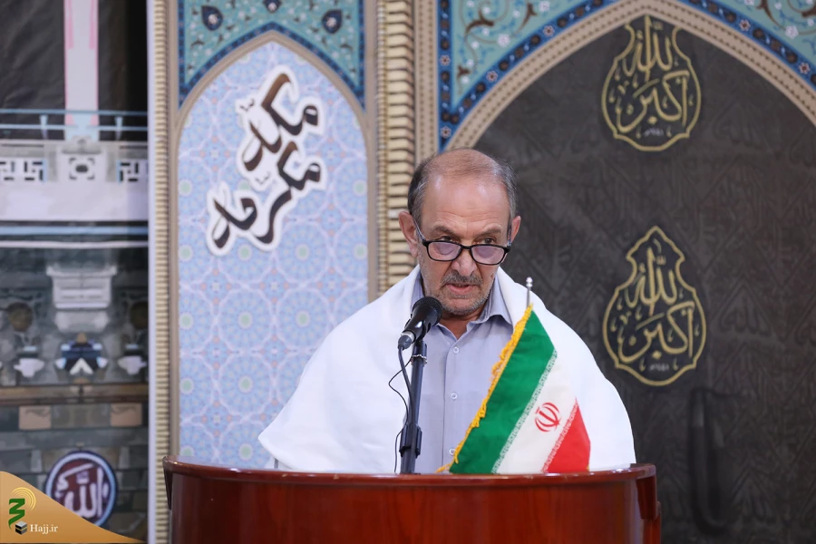 نماینده ولی فقیه در امور حج و زیارت در نشست «حج از نگاه رهبری»:
حضرت ابراهیم(ع) پیشتاز برائت از شرک و مشرکان است 3