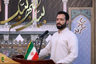 نماینده ولی فقیه در امور حج و زیارت در نشست «حج از نگاه رهبری»:
حضرت ابراهیم(ع) پیشتاز برائت از شرک و مشرکان است 4