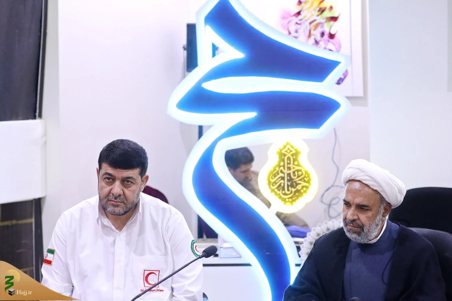 نشست سه ساعته شورای برنامه ریزی حج و زیارت در مکه مکرمه:
ثبت رکورد تاریخی در کاهش تاخیر پروازهای حجاج/ آمادگی بخشهای مختلف عملیات حج برای ایام تشریق/ ارائه گزارش از روند حج به رئیس جمهور 6