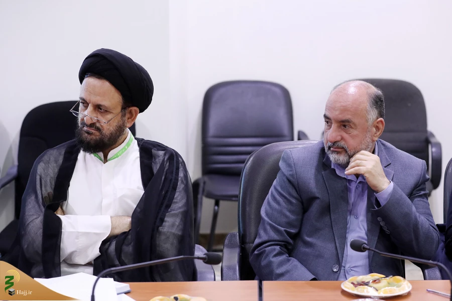 نشست سه ساعته شورای برنامه ریزی حج و زیارت در مکه مکرمه:
ثبت رکورد تاریخی در کاهش تاخیر پروازهای حجاج/ آمادگی بخشهای مختلف عملیات حج برای ایام تشریق/ ارائه گزارش از روند حج به رئیس جمهور 7