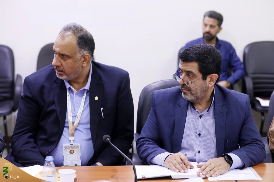 نشست سه ساعته شورای برنامه ریزی حج و زیارت در مکه مکرمه:
ثبت رکورد تاریخی در کاهش تاخیر پروازهای حجاج/ آمادگی بخشهای مختلف عملیات حج برای ایام تشریق/ ارائه گزارش از روند حج به رئیس جمهور 8