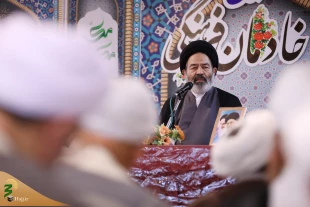 حجت الاسلام والمسلمین نواب مطرح کرد:
مسئولیت سنگین روحانیون کاروان ها و قدرشناسی فرصت یکماه راهنمائی زائران 4