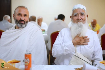 دیدار صمیمی سرپرست حجاج ایرانی با زائران کشورمان در مکه مکرمه _2 7
