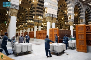توزیع بیش از ۲۱۸ هزار بطری آب زمزم در مسجدالنبی