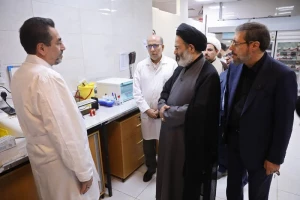 زيارة رئيس بعثة الحجاج الإيرانيين لمركز الحج و الزيارة الطبي بمكة المكرمة لمدة 100 دقيقة / الظروف مهيأة لاستقبال الحالات الطارئة للمرضى و ذوي الاحتياجات الخاصة في المسجد الحرام