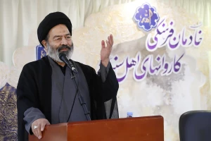  در همایش خادمان فرهنگی اهل سنت مطرح شد:
تاکید سرپرست حجاج ایرانی بر ضرورت بهره گیری از فرصت عظیم حج