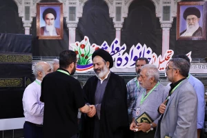 سرپرست حجاج ایرانی در دیدار خانواده معظم شهدا:
آفرین به فرزندان ملت ایران که در شهادت بر هم سبقت می‌گرفتند