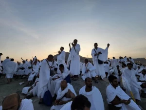 حاجیان عازم عرفات، مکه خالی می‌شود!