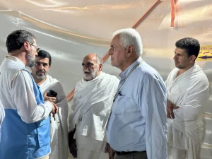 بازدید میدانی مدیران بعثه و سازمان حج از چادر حجاج ایرانی در شب عرفه