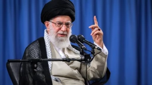 پیام رهبر معظم انقلاب به حجاج بیت الله الحرام:
دولت‌های اسلامی راه‌های کمک به رژیم صهیونی را ببندند/ ملتها مطالبه‌گر از دولتها باشند