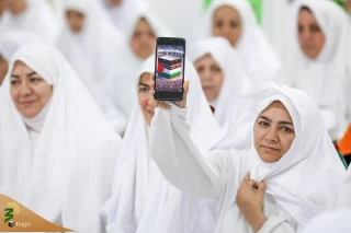 برگزاری همزمان مراسم برائت از مشرکین در 57 مجموعه ایرانی در عرفات