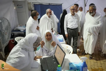 بازدید میدانی سرپرست حجاج ایرانی از بیمارستان صحرایی و کاروان جانبازان در عرفات 8