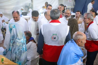 بازدید میدانی سرپرست حجاج ایرانی از بیمارستان صحرایی و کاروان جانبازان در عرفات 13