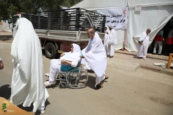 بازدید میدانی سرپرست حجاج ایرانی از بیمارستان صحرایی و کاروان جانبازان در عرفات 36