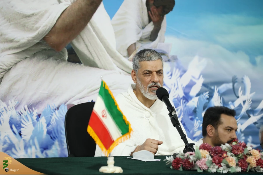 نوای دعای عرفه زائران ایرانی با رنگ و بوی امام عصر(ع) 2