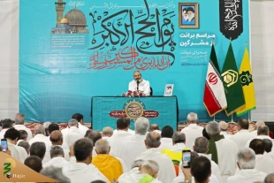 أكد حجة الإسلام سيد عبد الفتاح نوّاب، ممثل الولي الفقيه في شؤون الحج و الزيارة في صحراء العرفات بأن البراءة من المشركين سُنّة الأنبياء و الأحرار على مرّ التاريخ. 5