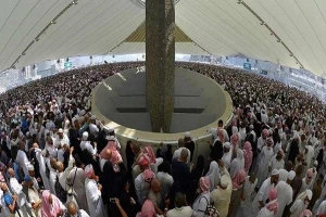 آغاز مراسم رمی جمره در منا
