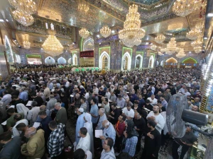 نیایش زائران کربلا در روز عرفه+فیلم