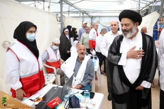 بازدید سرپرست حجاج ایرانی از مرکز بهداشت و درمان مستقر در سرزمین منا/ امراض تنفسی و گرمازدگی شایع ترین بیماری 