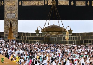 حجت‌الاسلام والمسلمین محمدمهدی معراجی پاسخ داد:
در زمان ازدحام در مسجدالحرام، طواف مستحب بکنیم یا نه؟ 2