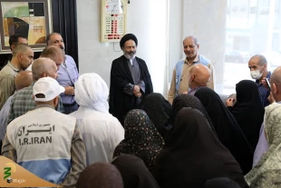 بازدید سرپرست حجاج ایرانی از محل اقامت حاجیان در «مزون متالقه» و گفتگوی صمیمی با زائران 2