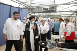 بازدید سرپرست حجاج ایرانی از مرکز بهداشت و درمان مستقر در سرزمین منا 24