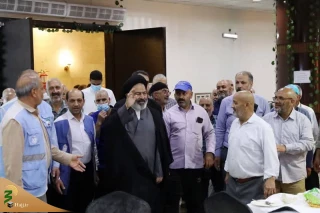 Head of Iranian Pilgrims Visited Pilgrims' Accommodation in Al Mozn Al Motalqh Hotel and Had a Cordial Conversation with Pilgrims