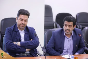 دیدار اعضای کاروان قرآنی نور با نماینده ولی‌فقیه در امور حج و زیارت 17