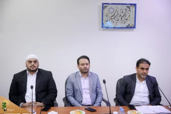 دیدار اعضای کاروان قرآنی نور با نماینده ولی‌فقیه در امور حج و زیارت 19