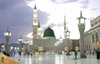روضه دلدادگی در اولین نگاه به گنبد سبز حرم نبوی+فیلم