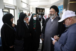 گفتگوی صمیمی سرپرست حجاج ایرانی با حاجیان در هتل منار توحید/ پاسخ به سوالات و تقدیر از عملکرد معینه ها