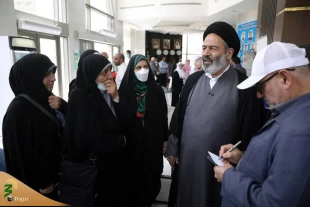 Head of Iranian Pilgrims Holds Intimate Conversation With Pilgrims at Manar Tohid Hotel/Answers Questions and Appreciates the Performance of Officials 6